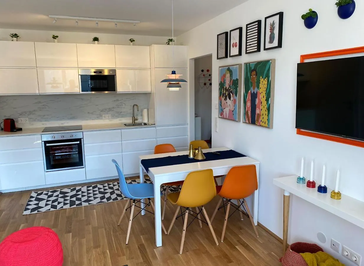 Brand New Cozy Apartment 10 Min To City Center Wien